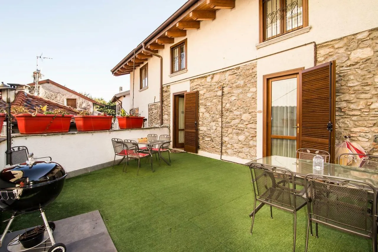 Il Sogno Di Claudia Appartement Gera Lario 0*,