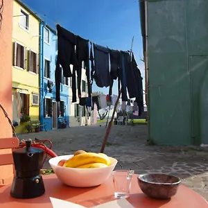 Casa Arancione A , Burano Italien